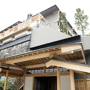 传统日式旅馆 Gora Hanaougi Madoka No Mori, 箱根